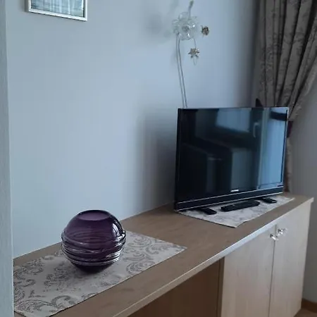 Floriani Apartment *